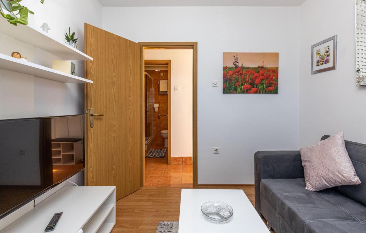 Amazing Apartment In Kostrena With 1 Bedrooms And Wifi Экстерьер фото