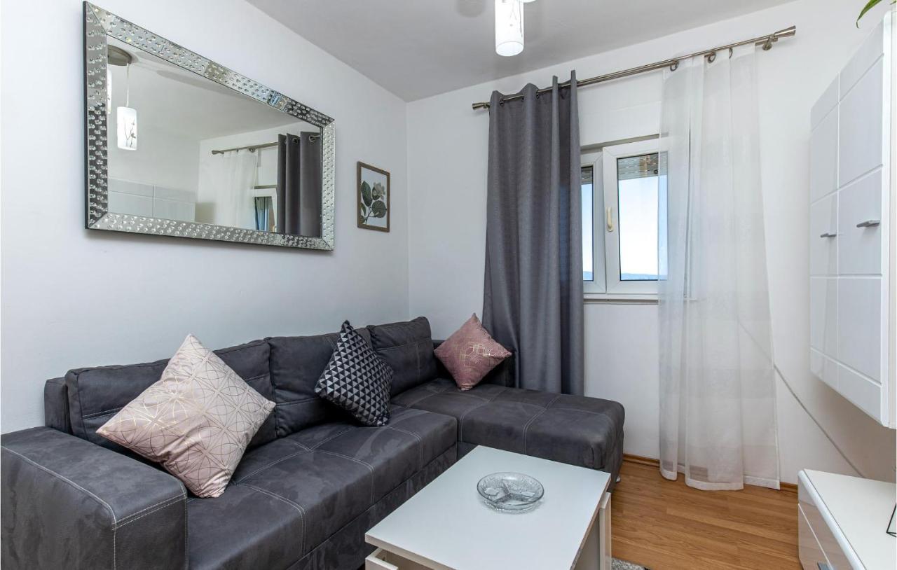 Amazing Apartment In Kostrena With 1 Bedrooms And Wifi Экстерьер фото